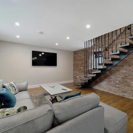 Glenside Abbey 'sleeping 7 Guests' Villa