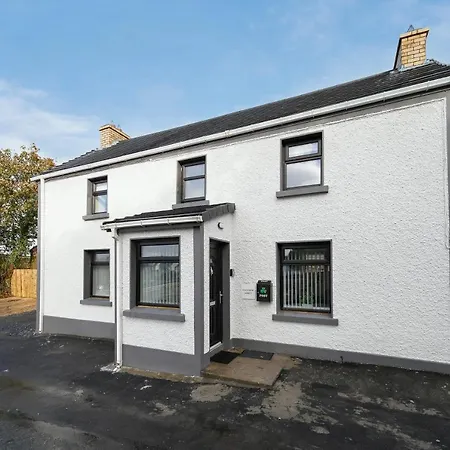 Glenside Abbey 'sleeping 7 Guests' Buncrana