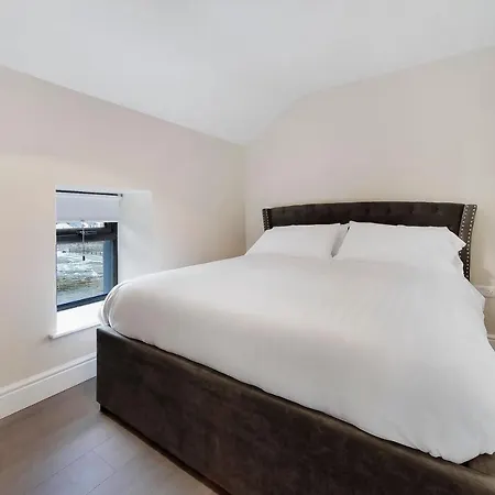 Glenside Abbey 'sleeping 7 Guests' *