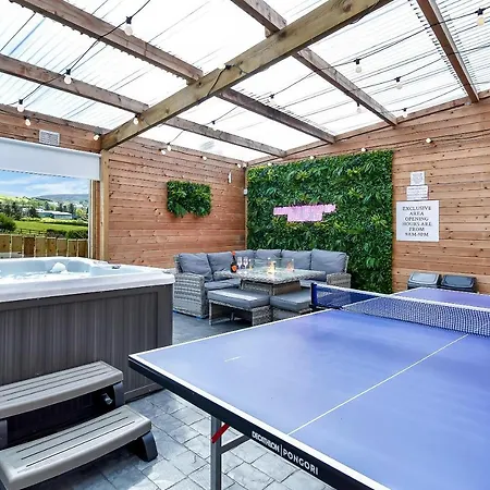 Glenside Abbey 'sleeping 7 Guests' Villa Buncrana