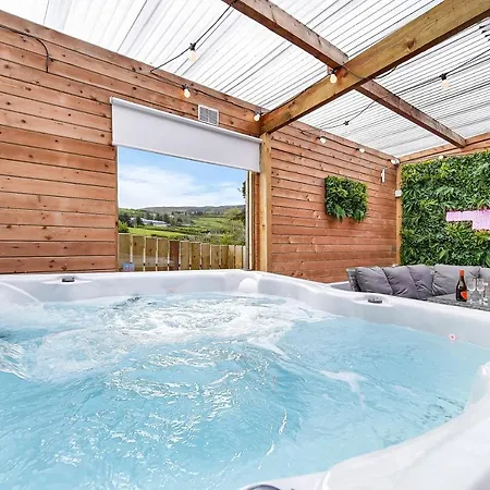 Glenside Abbey 'sleeping 7 Guests'