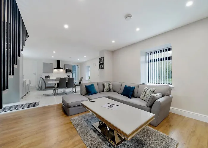 Glenside Abbey 'sleeping 7 Guests'