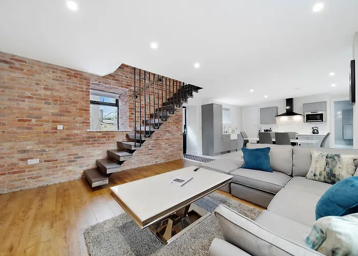 Glenside Abbey 'sleeping 7 Guests' *