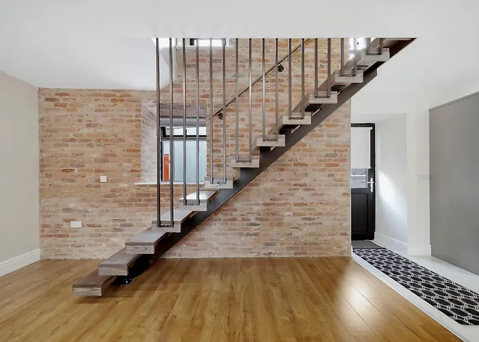 Villa Glenside Abbey 'sleeping 7 Guests' Buncrana