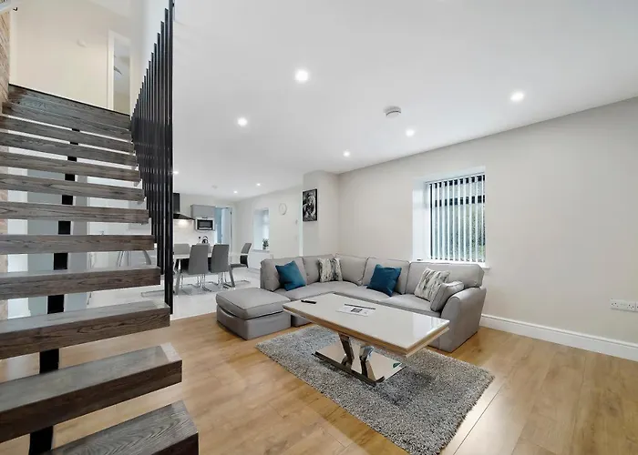 Glenside Abbey 'sleeping 7 Guests' Villa