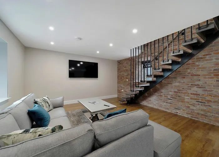 Glenside Abbey 'sleeping 7 Guests' Villa