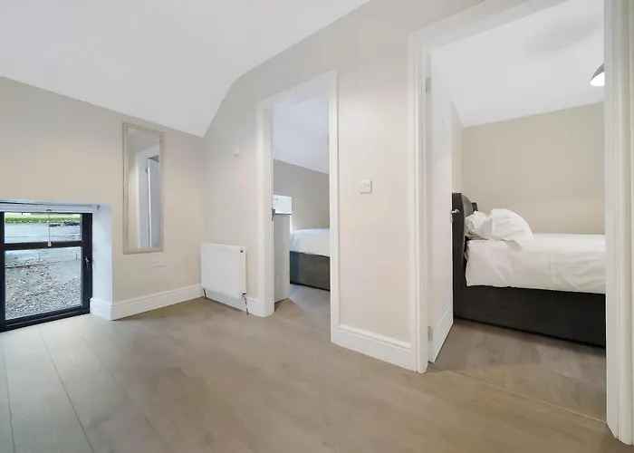 Glenside Abbey 'sleeping 7 Guests' Villa