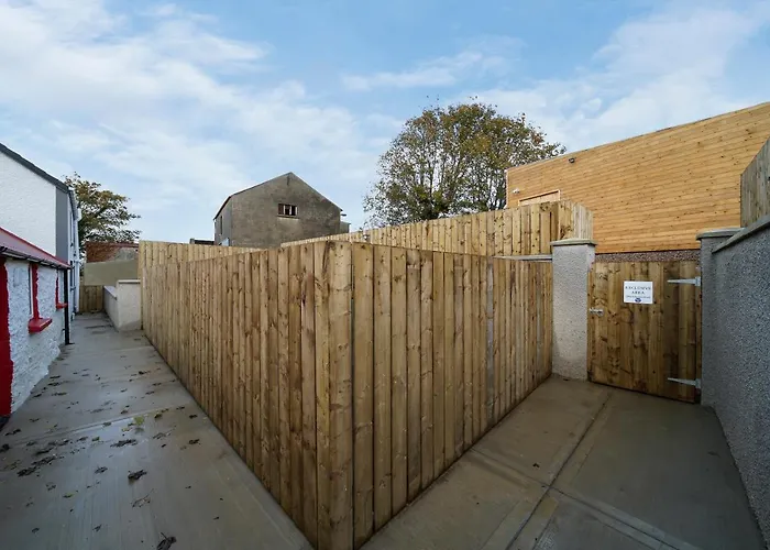 Glenside Abbey 'sleeping 7 Guests' Buncrana