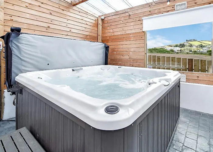 Glenside Abbey 'sleeping 7 Guests'