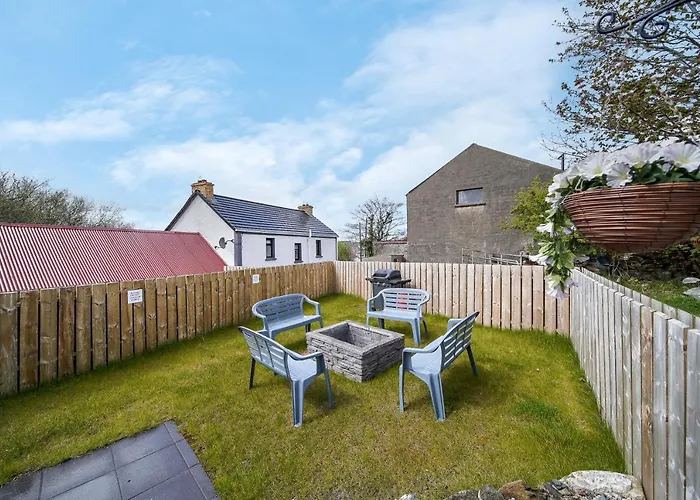 Villa Glenside Abbey 'sleeping 7 Guests'