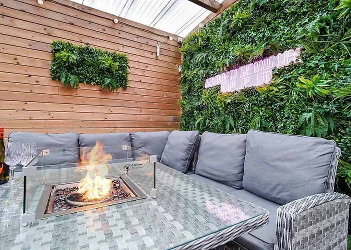 Villa Glenside Abbey 'sleeping 7 Guests' Buncrana